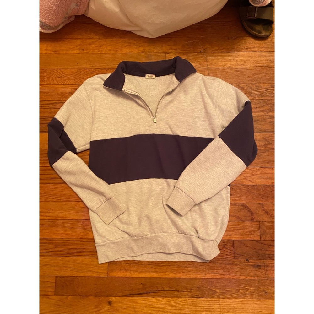 Brandy Melville 3 quarter zip